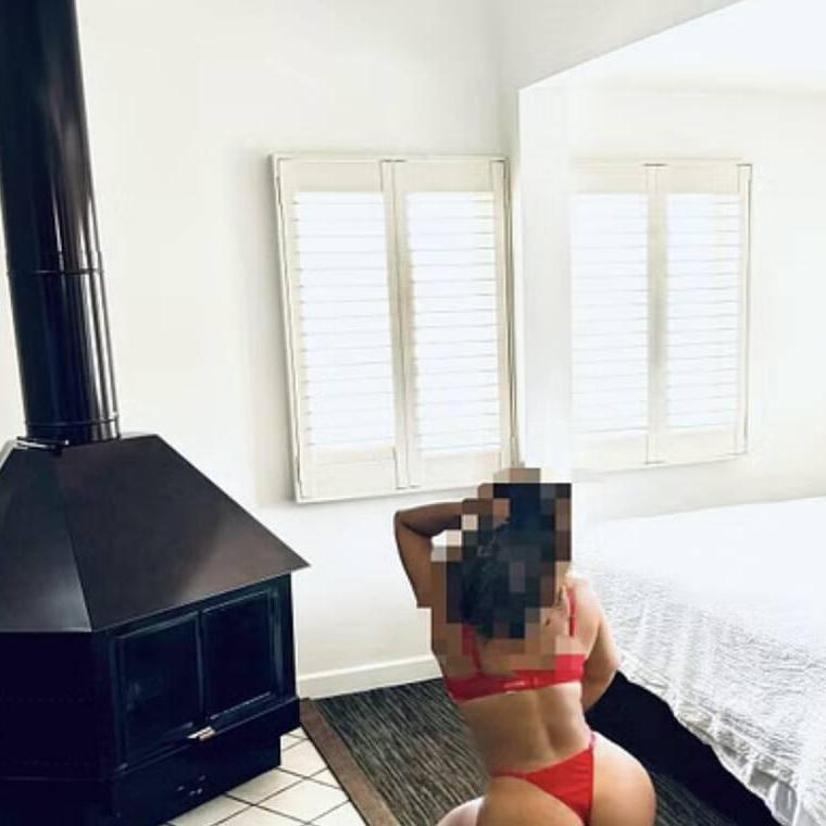 
                        Valentina
                     is Female Escorts. | Quebec City | Quebec | Canada | canadatopescorts.com 
