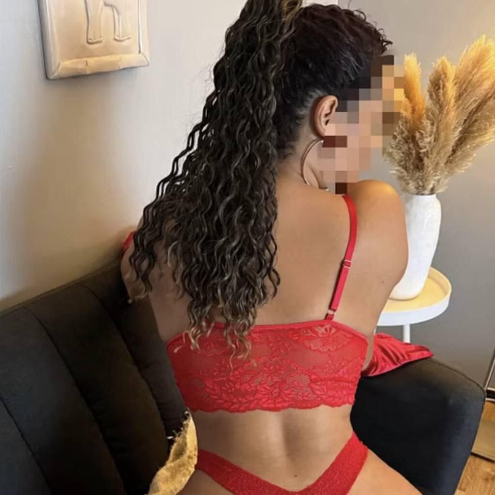 
                        Valentina
                     is Female Escorts. | Quebec City | Quebec | Canada | canadatopescorts.com 