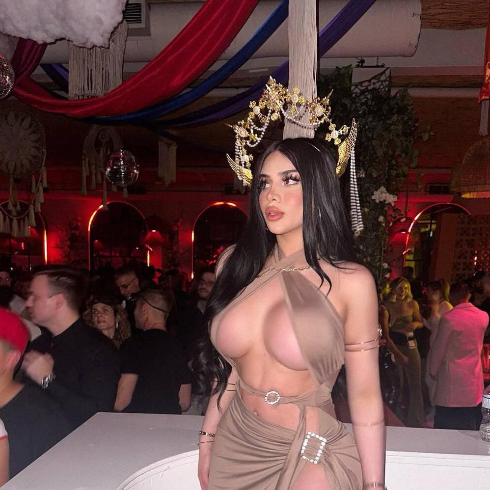 
                        MEXICAN BARBIE
                     is Female Escorts. | Calgary | Alberta | Canada | canadatopescorts.com 