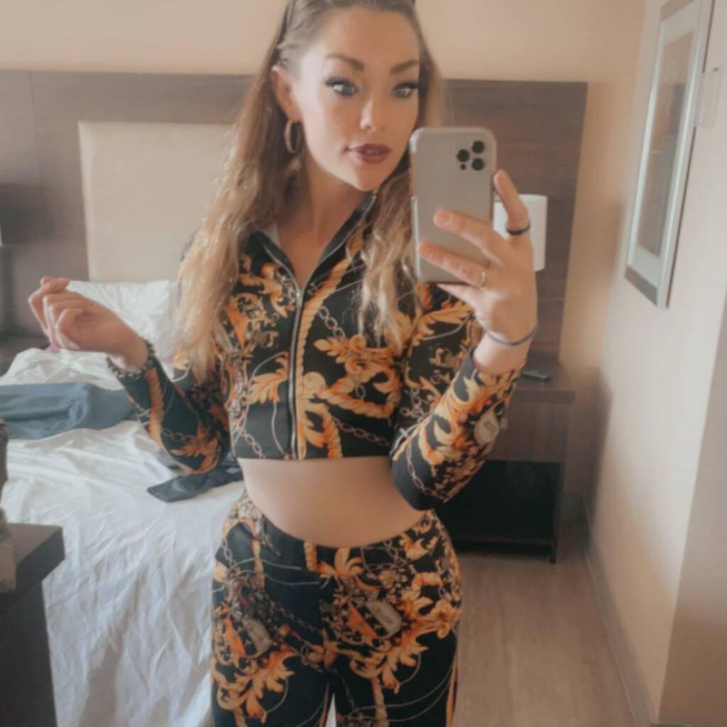 
                        Destiny
                     is Female Escorts. | belleville | Ontario | Canada | canadatopescorts.com 