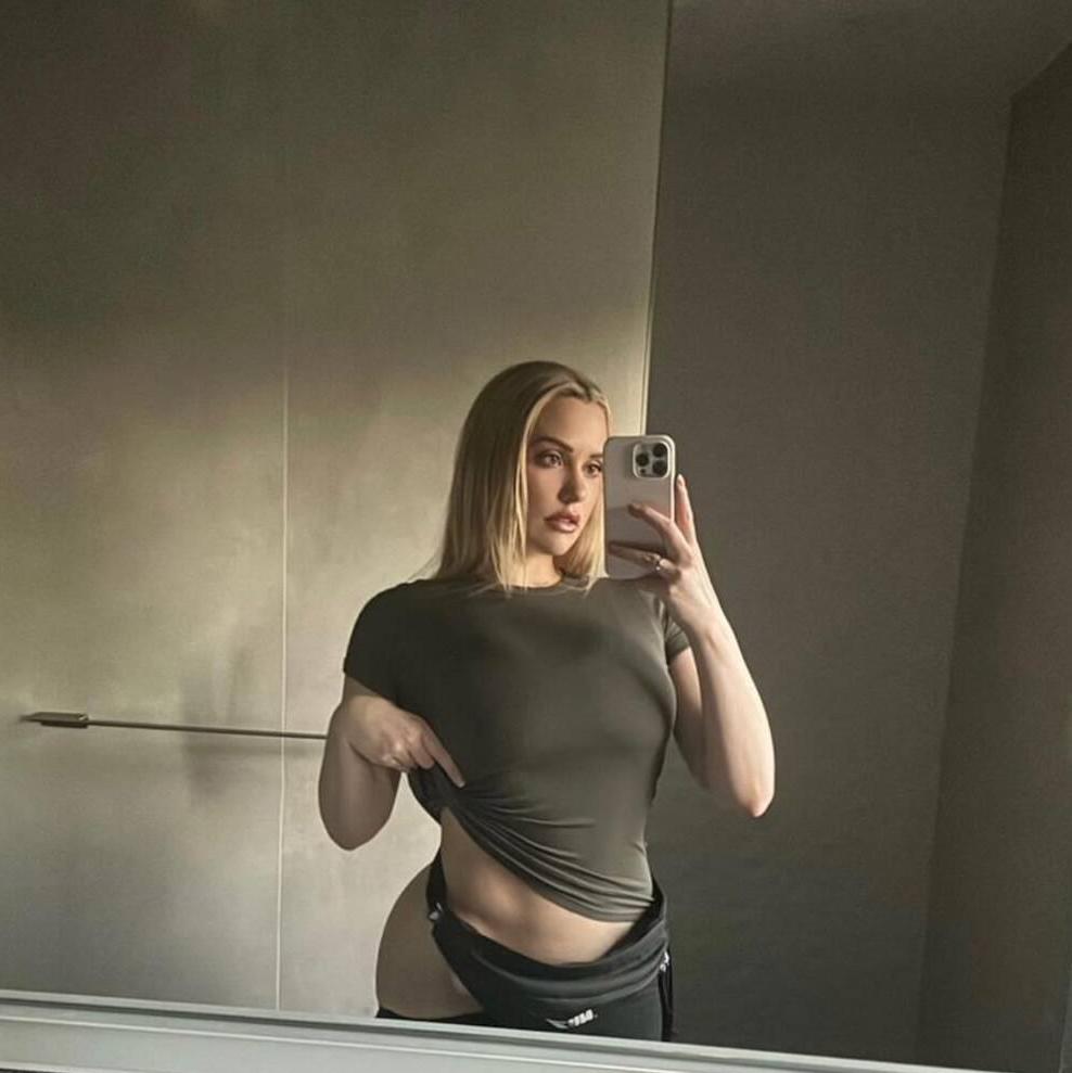 
                        Ashley
                     is Female Escorts. | Cornwall | Ontario | Canada | canadatopescorts.com 