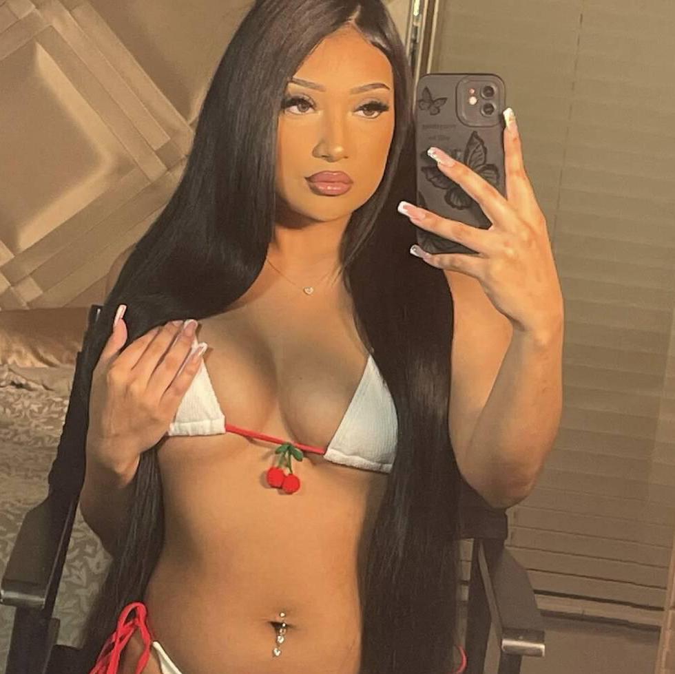 
                        Amara
                     is Female Escorts. | Guelph | Ontario | Canada | canadatopescorts.com 