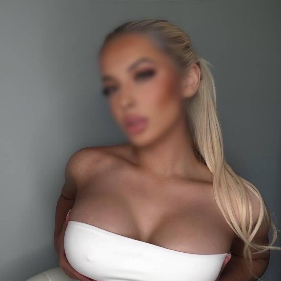 
                        Britney
                     is Female Escorts. | Thunder Bay | Ontario | Canada | canadatopescorts.com 