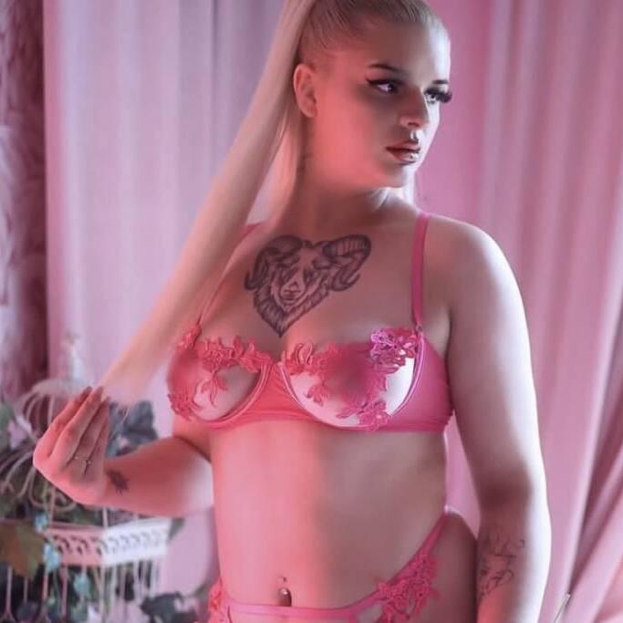 
                        Lory
                     is Female Escorts. | Saguenay | Quebec | Canada | canadatopescorts.com 