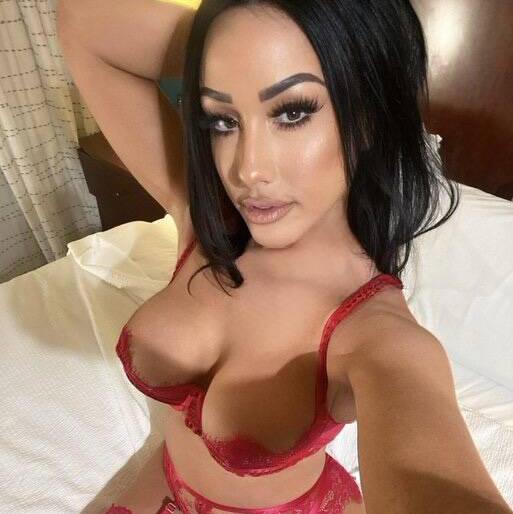 
                        bella
                     is Female Escorts. | Calgary | Alberta | Canada | canadatopescorts.com 