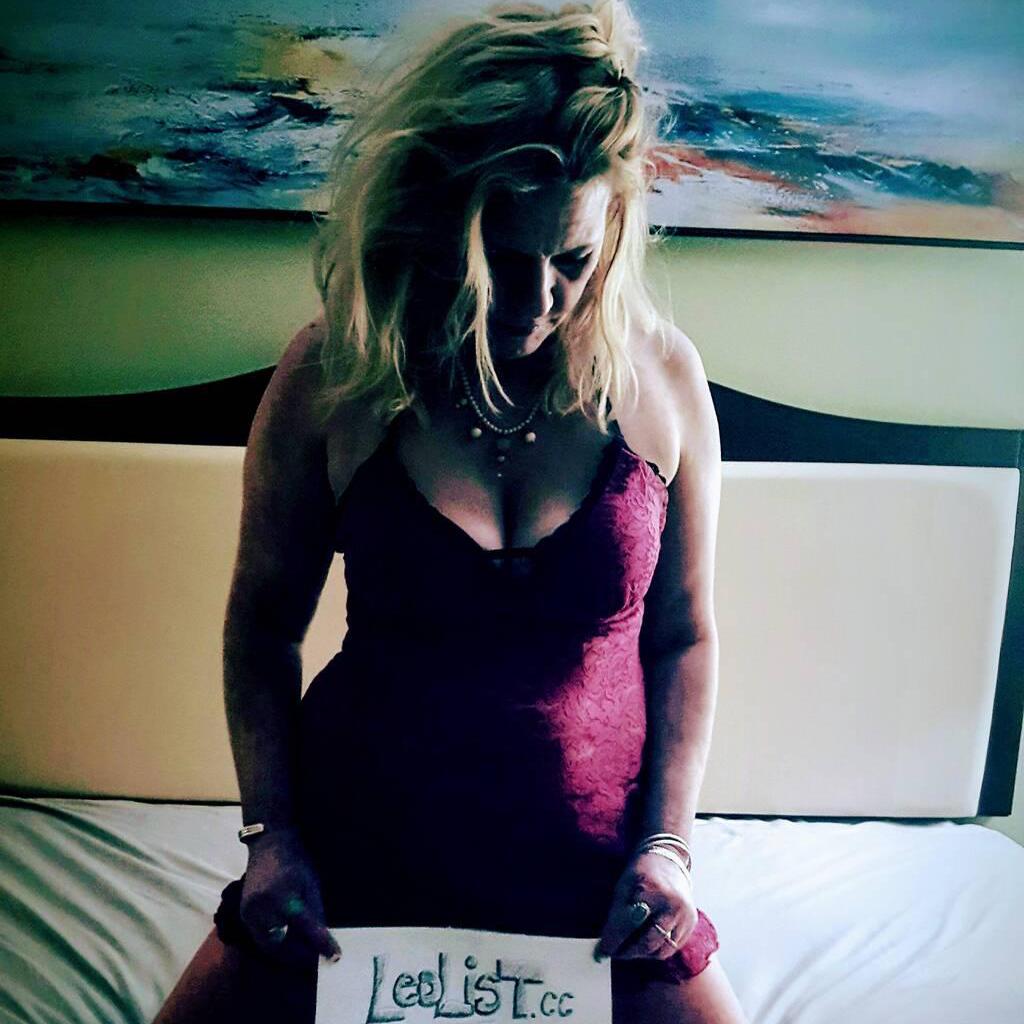 
                        Bentlee
                     is Female Escorts. | Niagara | Ontario | Canada | canadatopescorts.com 