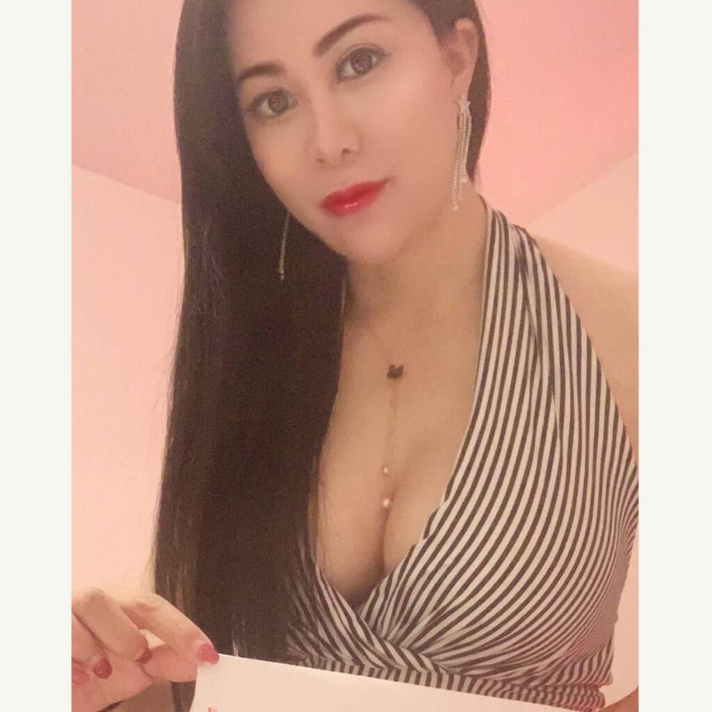 
                        Grace
                     is Female Escorts. | Edmonton | Alberta | Canada | canadatopescorts.com 