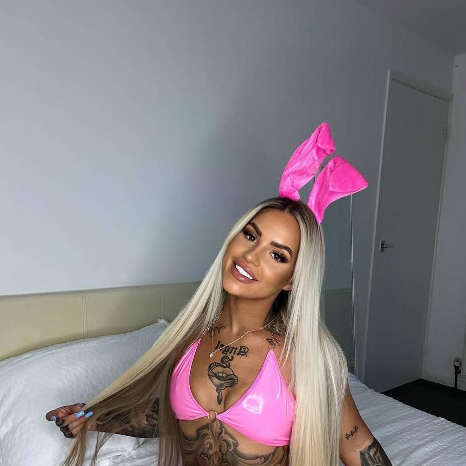 
                        camille
                     is Female Escorts. | Sherbrooke | Quebec | Canada | canadatopescorts.com 