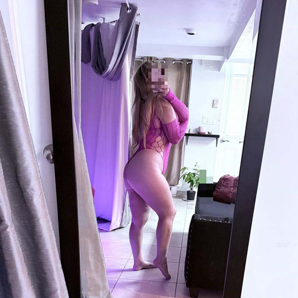 
                        Rubi SnowBunny
                     is Female Escorts. | Montreal | Quebec | Canada | canadatopescorts.com 
