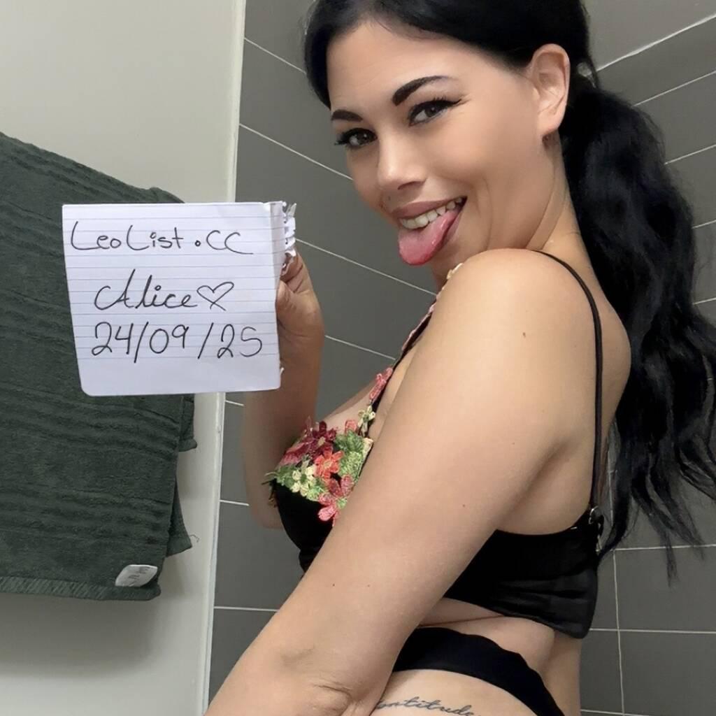 
                        Alice in wonderland
                     is Female Escorts. | Barrie | Ontario | Canada | canadatopescorts.com 