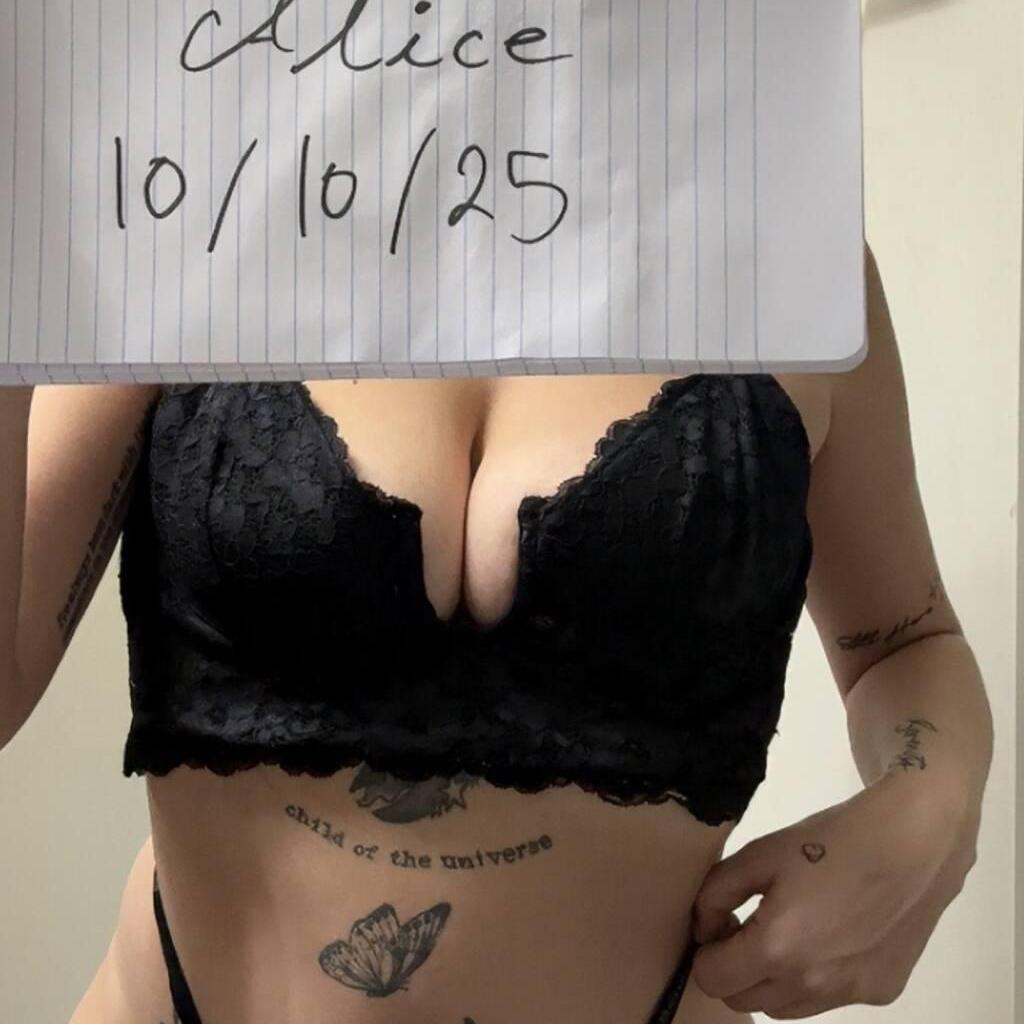 
                        Alice in wonderland
                     is Female Escorts. | Barrie | Ontario | Canada | canadatopescorts.com 