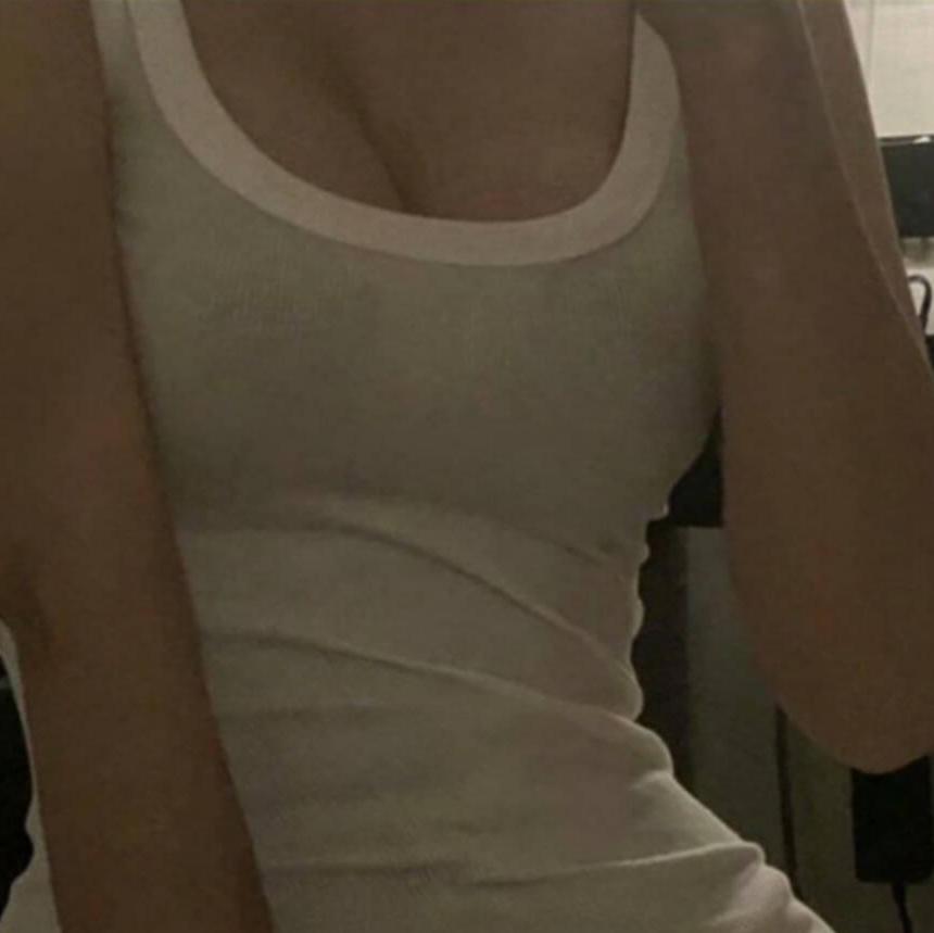 
                        Lina
                     is Female Escorts. | Owen Sound | Ontario | Canada | canadatopescorts.com 