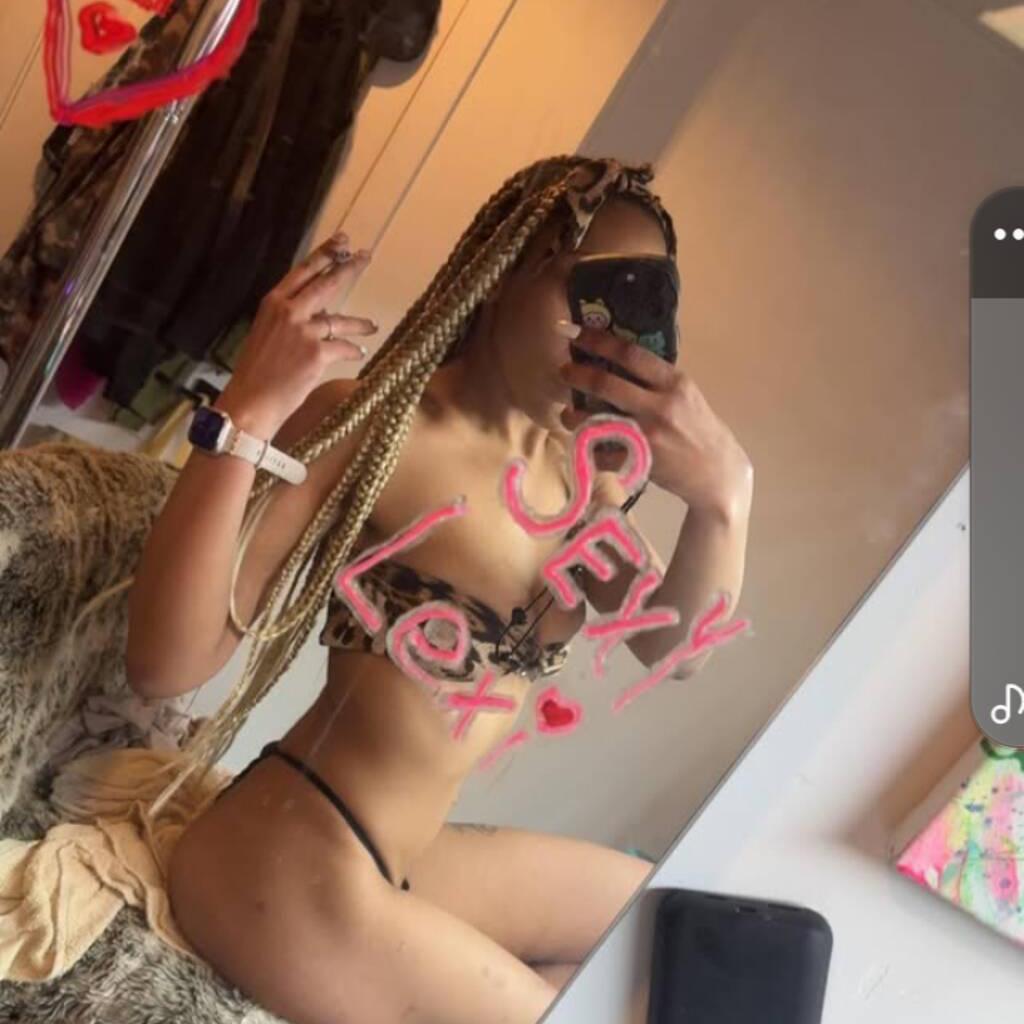 
                        Lexi
                     is Female Escorts. | Abbotsford | British Columbia | Canada | canadatopescorts.com 