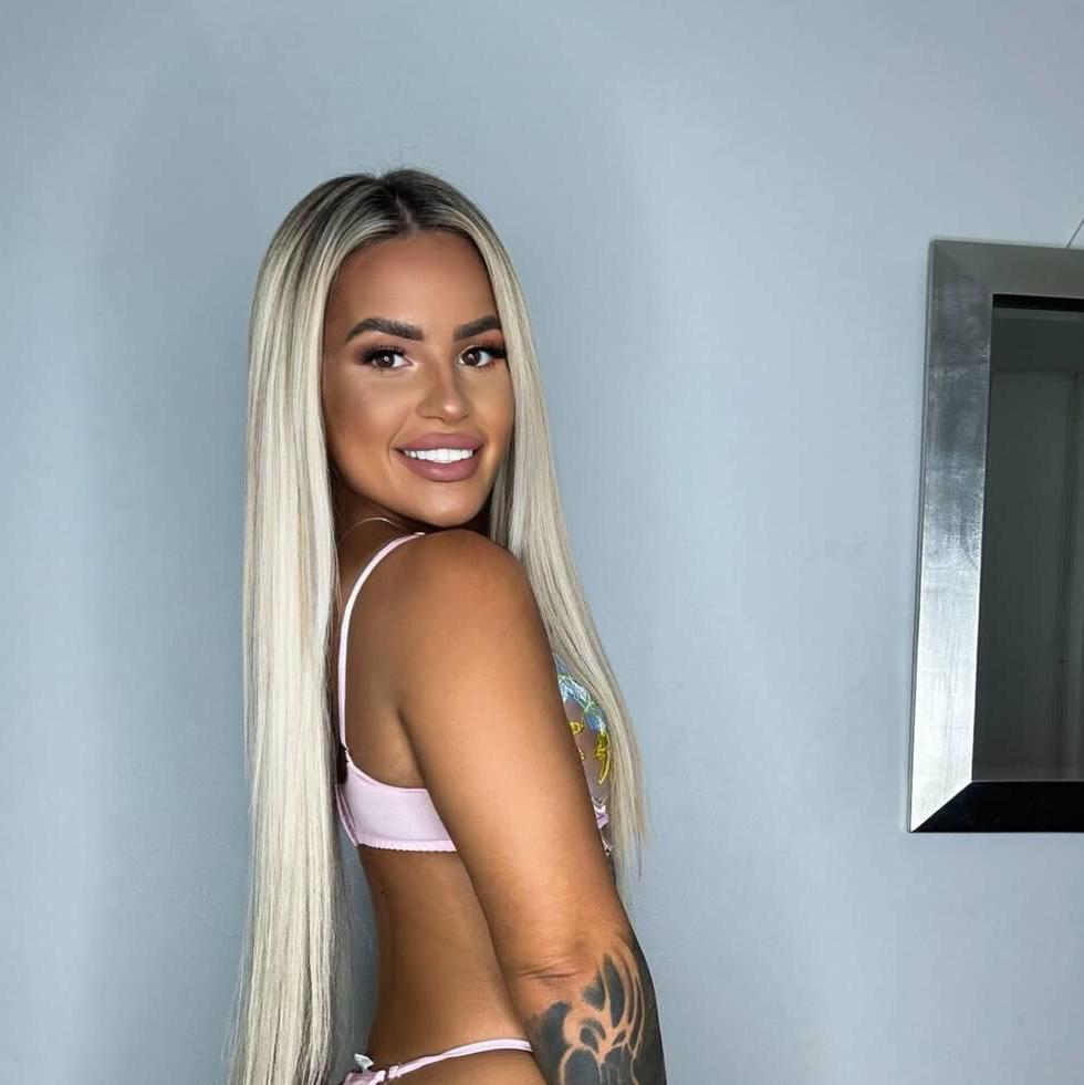 
                        camille
                     is Female Escorts. | Trois Rivieres | Quebec | Canada | canadatopescorts.com 