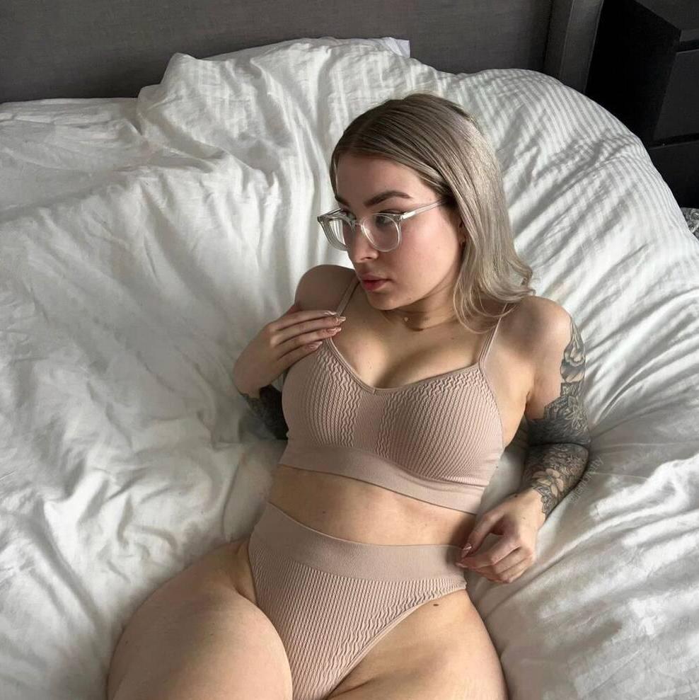 
                        Jenny
                     is Female Escorts. | Prince Albert | Saskatchewan | Canada | canadatopescorts.com 