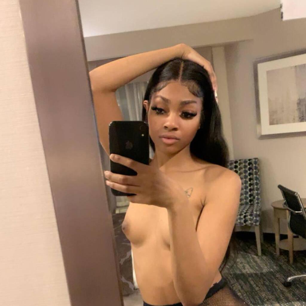 
                        Emily Carter
                     is Female Escorts. | Saskatoon | Saskatchewan | Canada | canadatopescorts.com 