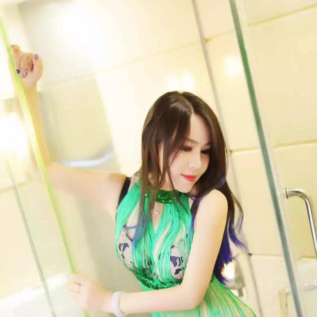 
                        Rainbow514360-4763
                     is Female Escorts. | Edmonton | Alberta | Canada | canadatopescorts.com 