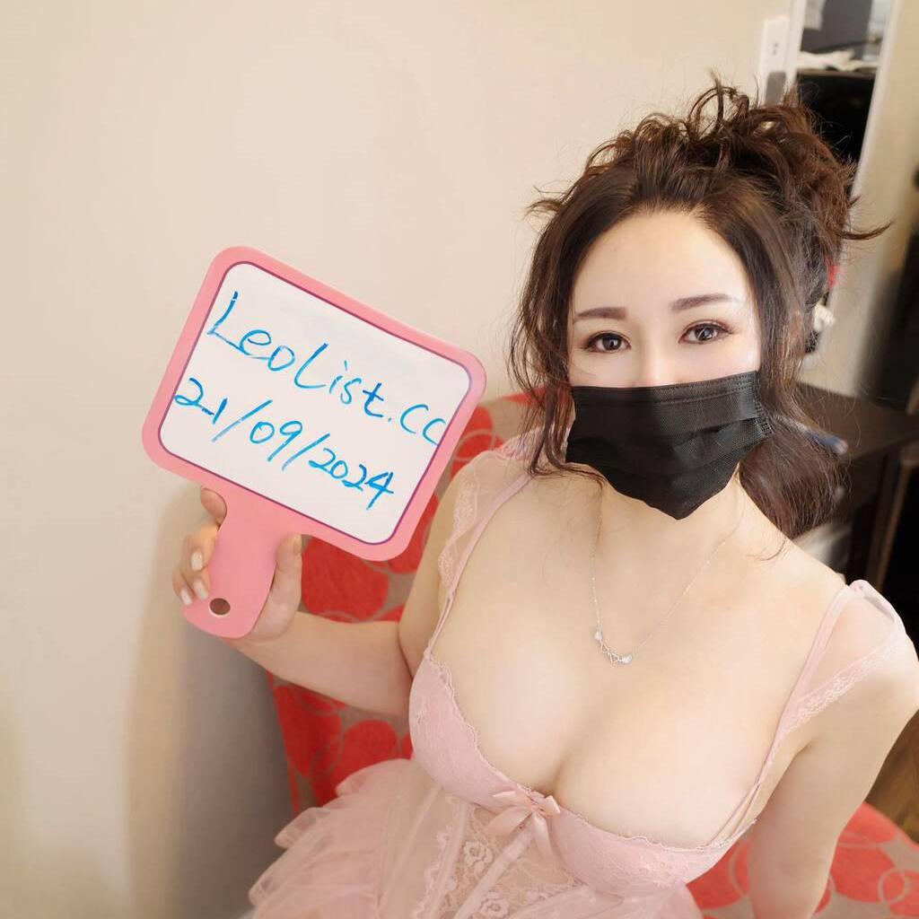 
                        Rainbow514360-4763
                     is Female Escorts. | Edmonton | Alberta | Canada | canadatopescorts.com 