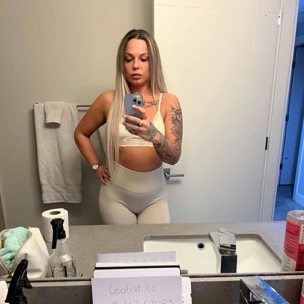 
                        Sara
                     is Female Escorts. | Kitchener | Ontario | Canada | canadatopescorts.com 