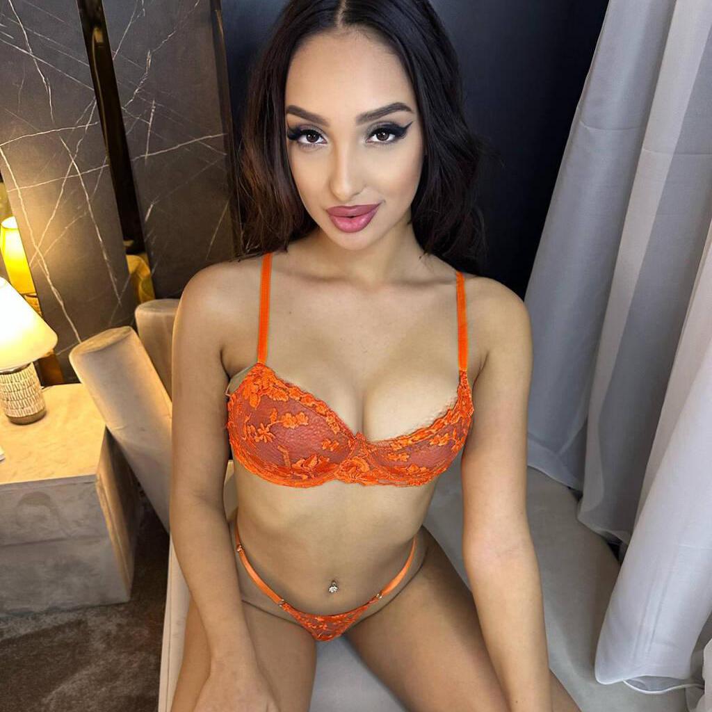 
                        Sky
                     is Female Escorts. | Calgary | Alberta | Canada | canadatopescorts.com 