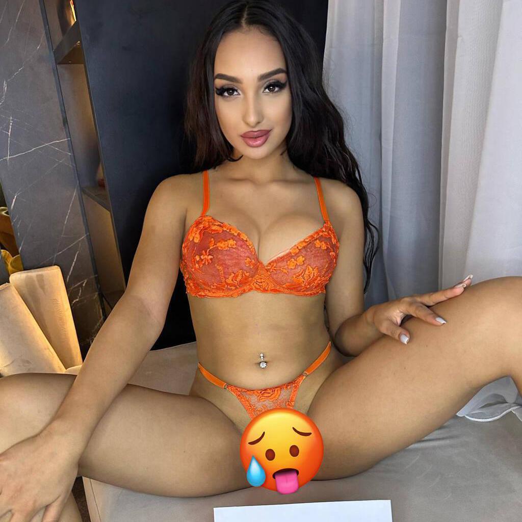 
                        Sky
                     is Female Escorts. | Calgary | Alberta | Canada | canadatopescorts.com 