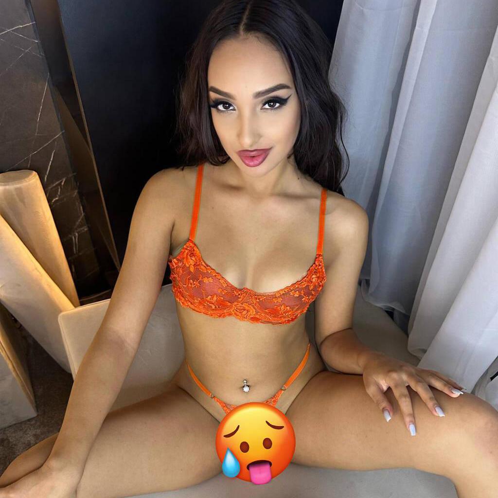 
                        Sky
                     is Female Escorts. | Calgary | Alberta | Canada | canadatopescorts.com 