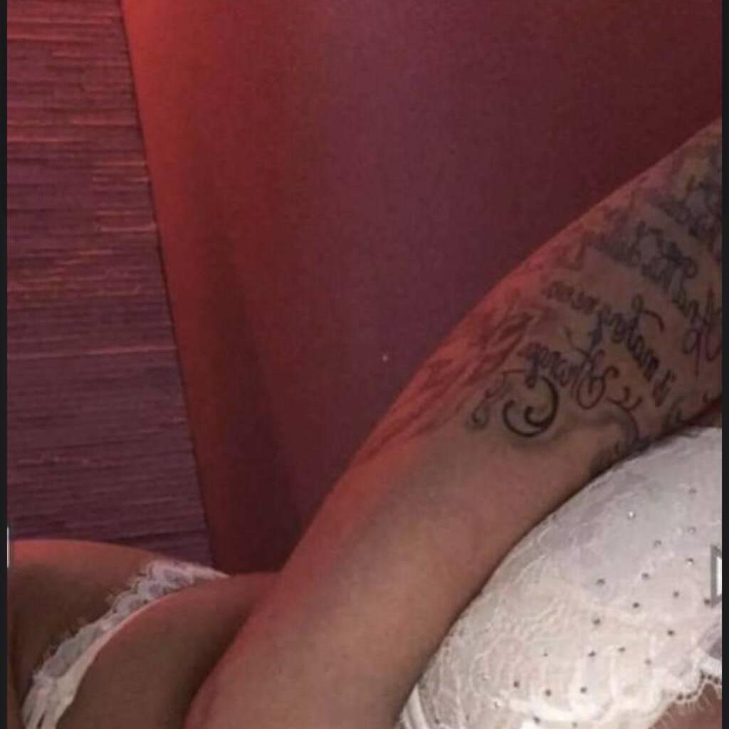 
                        Isabella
                     is Female Escorts. | Barrie | Ontario | Canada | canadatopescorts.com 