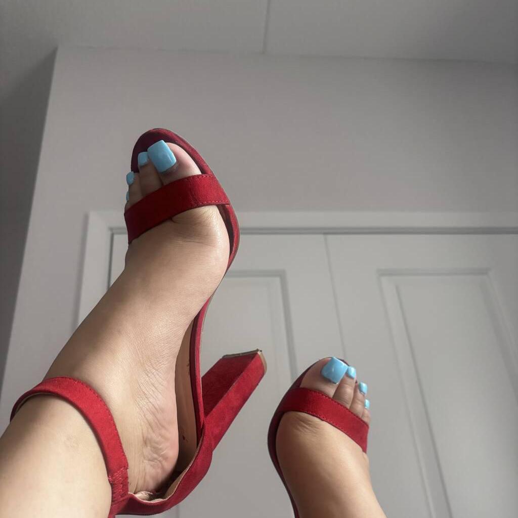 
                        Violet v
                     is Female Escorts. | Guelph | Ontario | Canada | canadatopescorts.com 