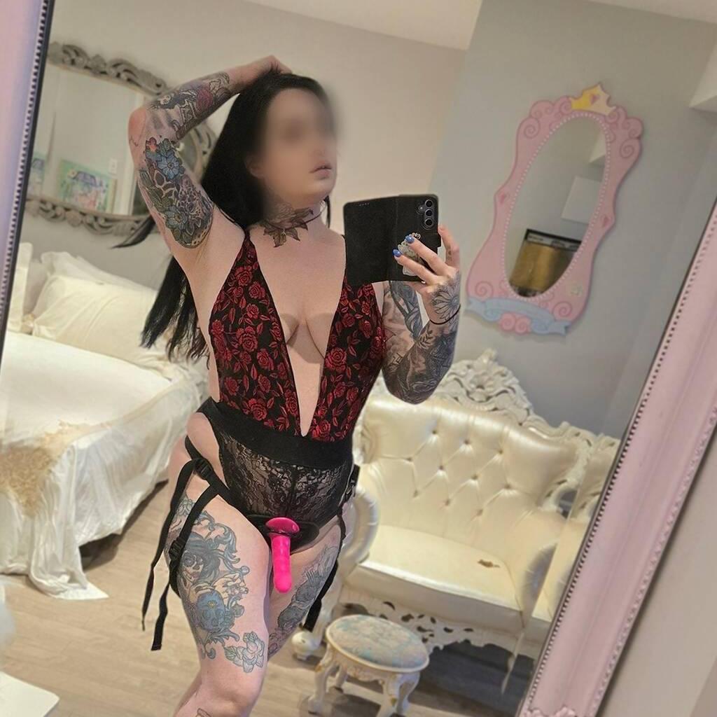 
                        Katrinna hendricks
                     is Female Escorts. | Niagara | Ontario | Canada | canadatopescorts.com 