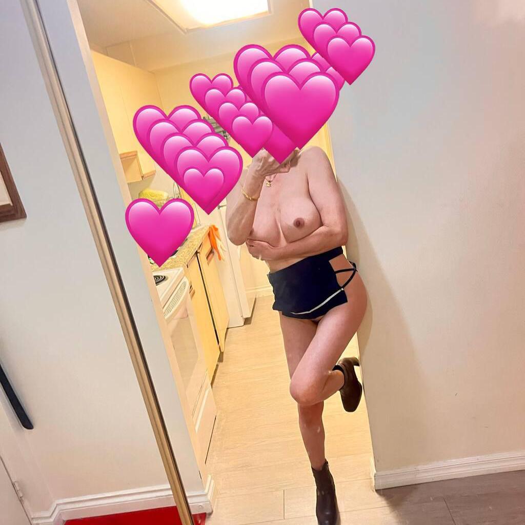 
                        Helen
                     is Female Escorts. | Abbotsford | British Columbia | Canada | canadatopescorts.com 