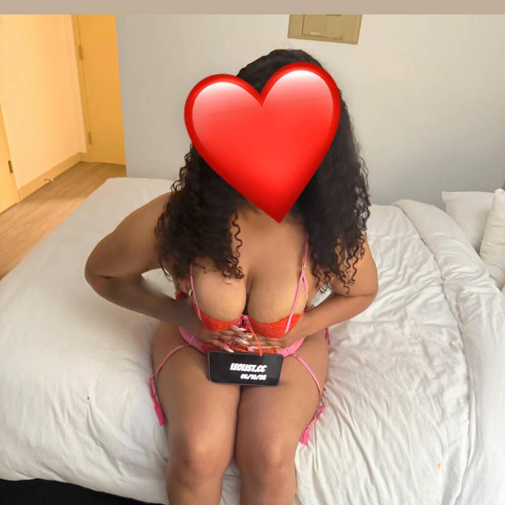 
                        Kitty
                     is Female Escorts. | Barrie | Ontario | Canada | canadatopescorts.com 