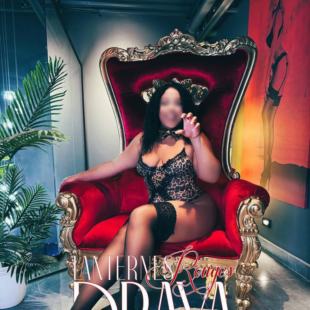 
                        Salon lanterne Rouges
                     is Female Escorts. | Montreal | Quebec | Canada | canadatopescorts.com 
