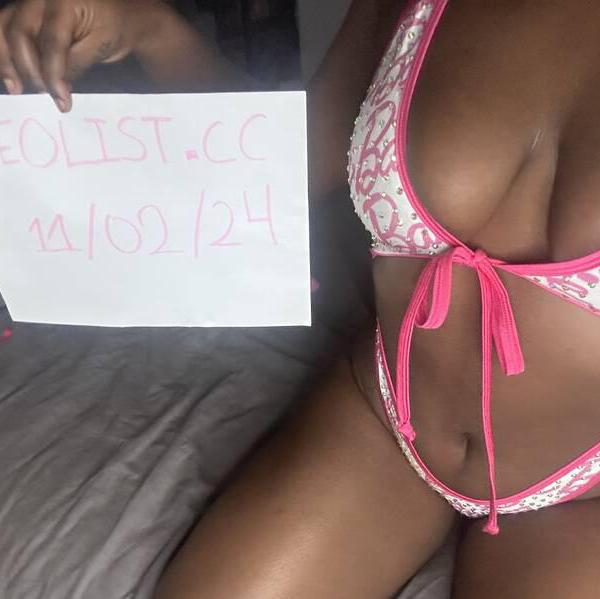 
                        Blue
                     is Female Escorts. | Lethbridge | Alberta | Canada | canadatopescorts.com 