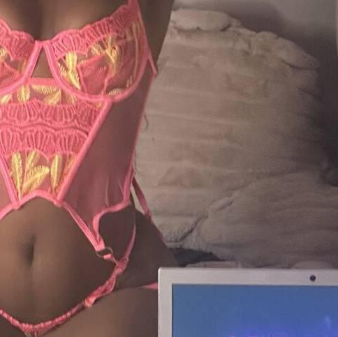 
                        Blue
                     is Female Escorts. | Lethbridge | Alberta | Canada | canadatopescorts.com 