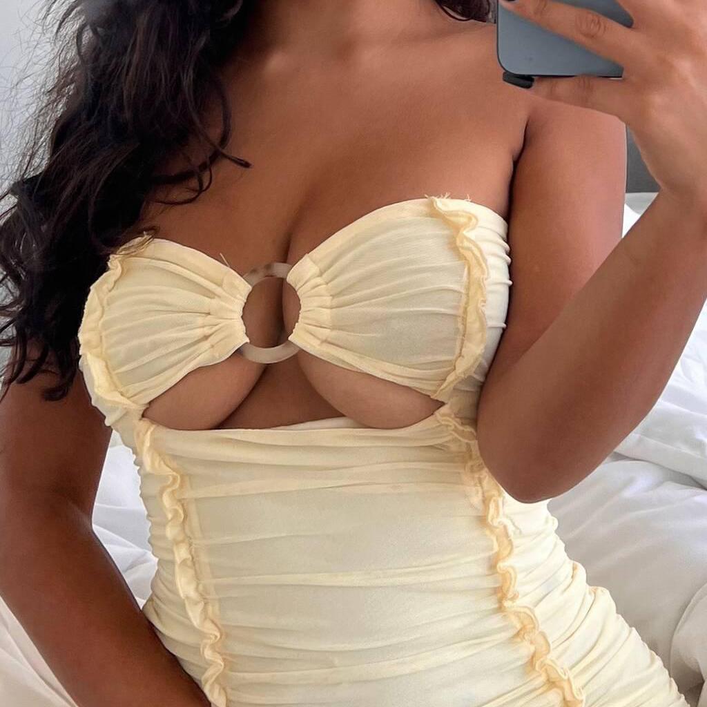 
                        Roseline
                     is Female Escorts. | Sunshine Coast | British Columbia | Canada | canadatopescorts.com 