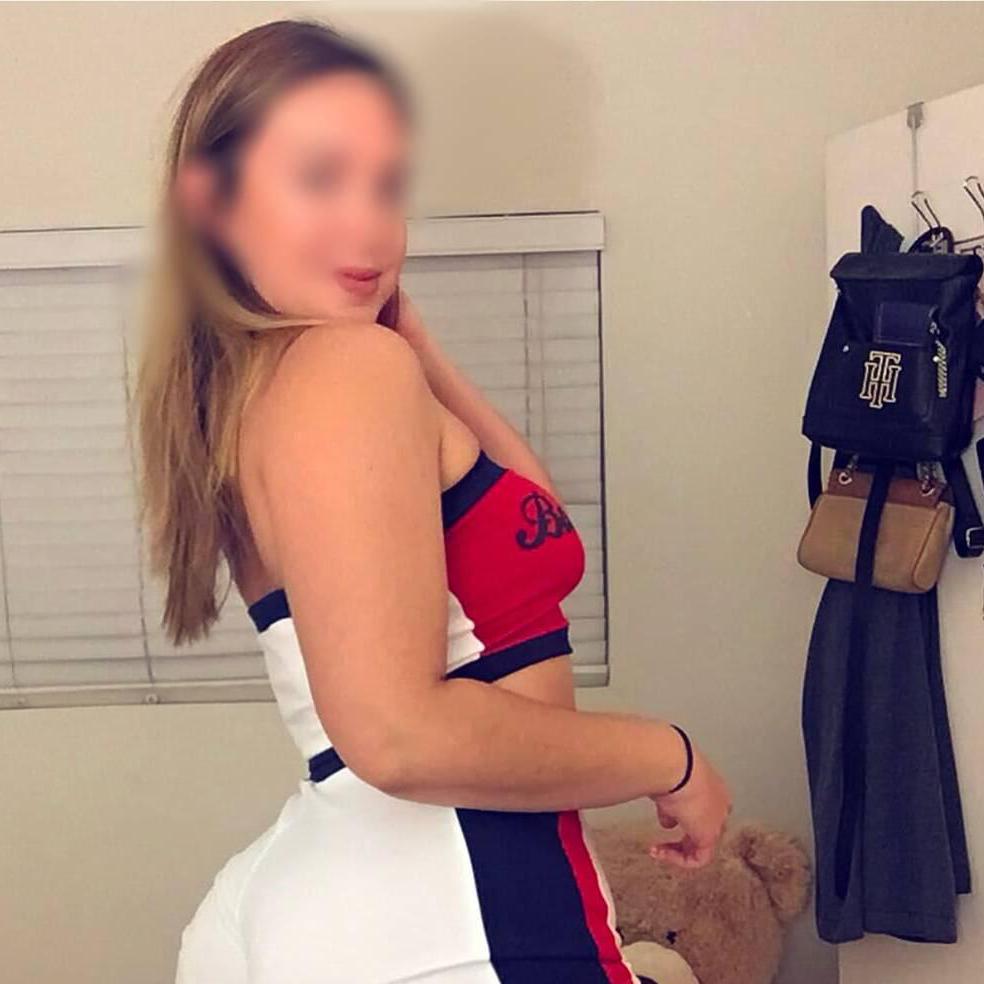 
                        Sarah $100
                     is Female Escorts. | Toronto | Ontario | Canada | canadatopescorts.com 