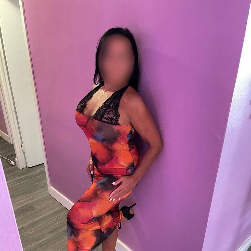 
                        Charlie
                     is Female Escorts. | Montreal | Quebec | Canada | canadatopescorts.com 