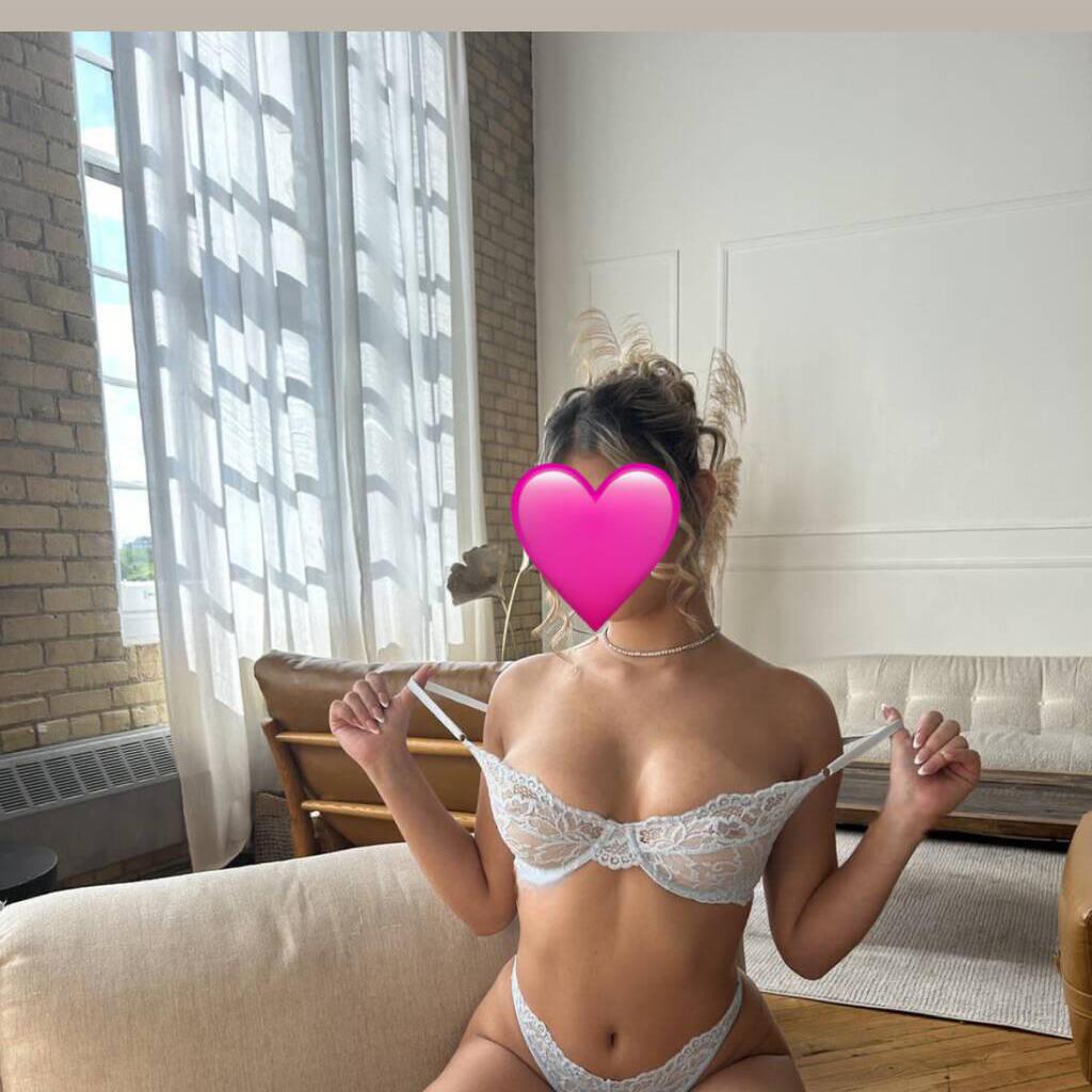 
                        Missy
                     is Female Escorts. | Grande Prairie | Alberta | Canada | canadatopescorts.com 