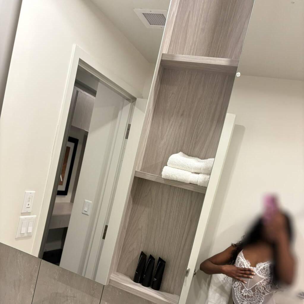 
                        Serena
                     is Female Escorts. | Niagara | Ontario | Canada | canadatopescorts.com 