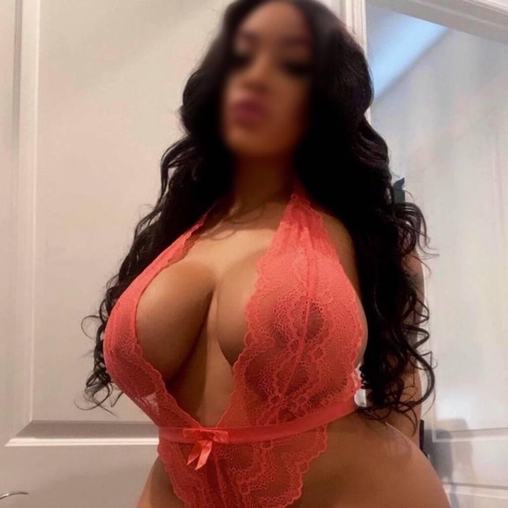 
                        Hazel
                     is Female Escorts. | Thunder Bay | Ontario | Canada | canadatopescorts.com 