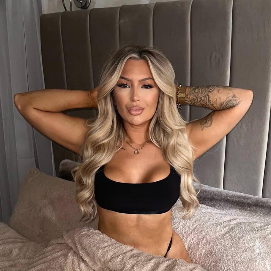 
                        Aryelle
                     is Female Escorts. | Sherbrooke | Quebec | Canada | canadatopescorts.com 