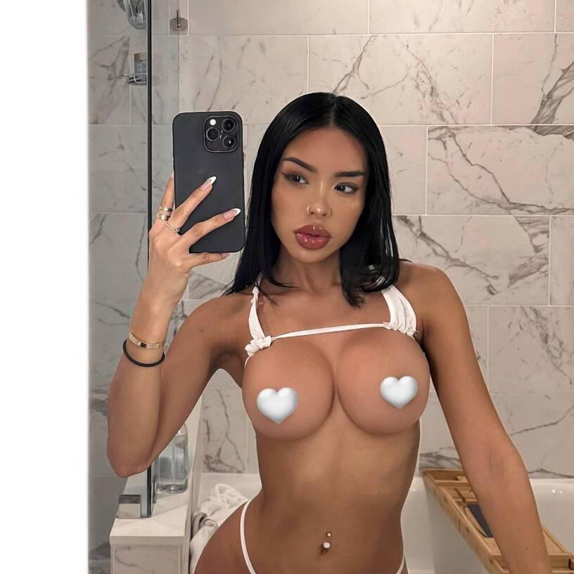 
                        Mariah
                     is Female Escorts. | Toronto | Ontario | Canada | canadatopescorts.com 