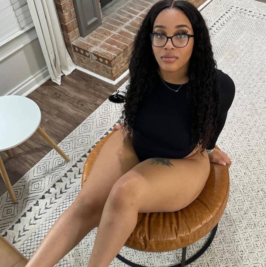 
                        Annie
                     is Female Escorts. | Peace River Country | British Columbia | Canada | canadatopescorts.com 