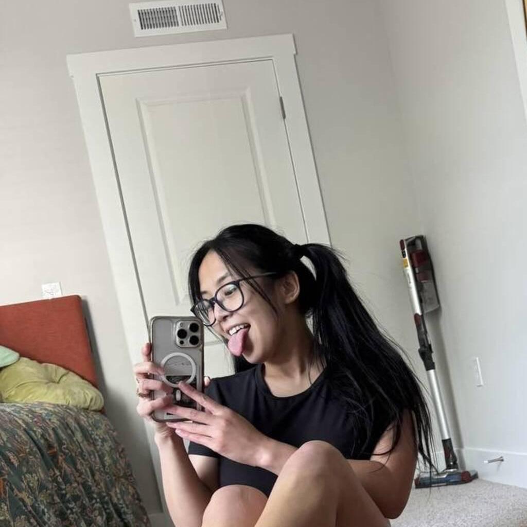 
                        Lilly
                     is Female Escorts. | Vancouver | British Columbia | Canada | canadatopescorts.com 