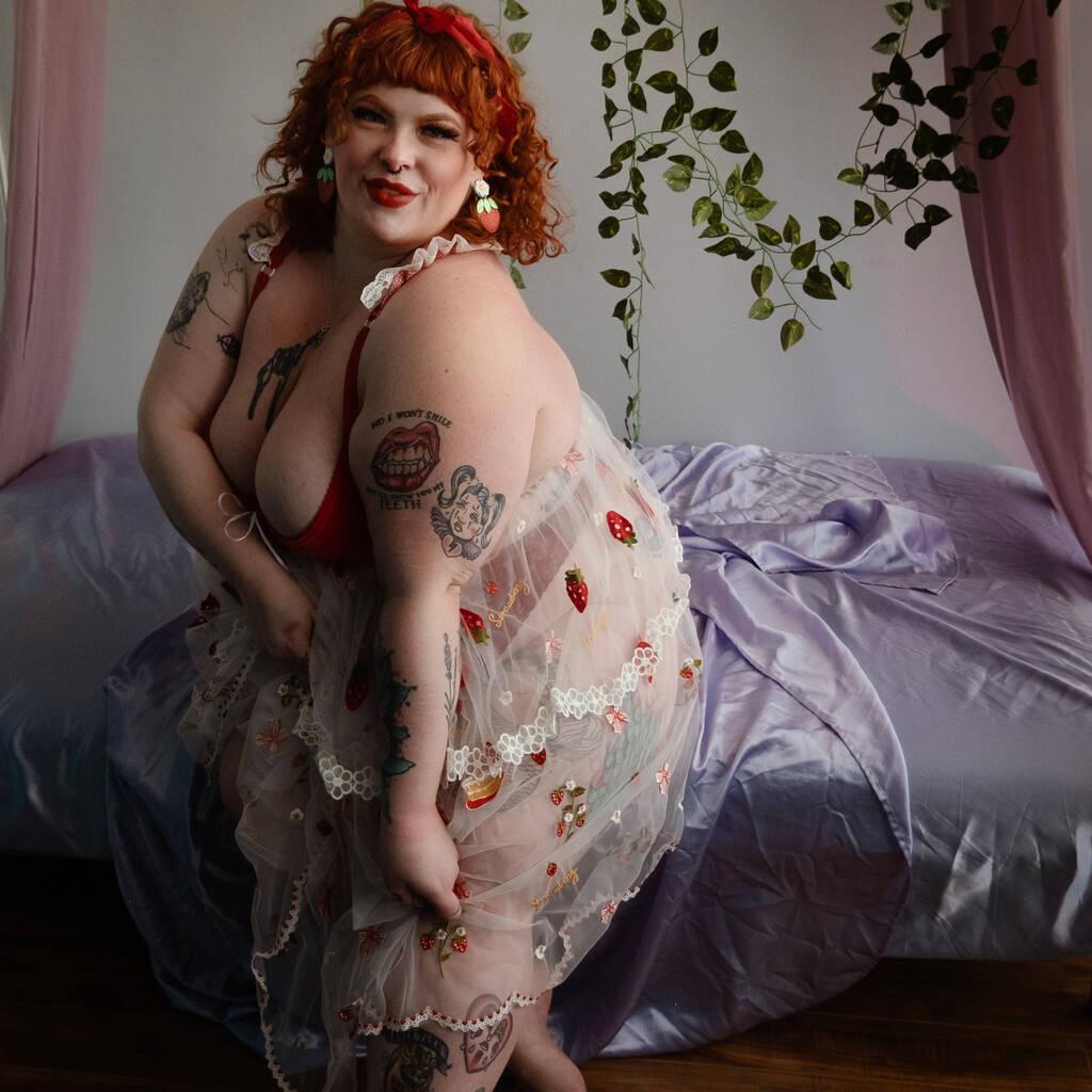 
                        Sierra
                     is Female Escorts. | Montreal | Quebec | Canada | canadatopescorts.com 