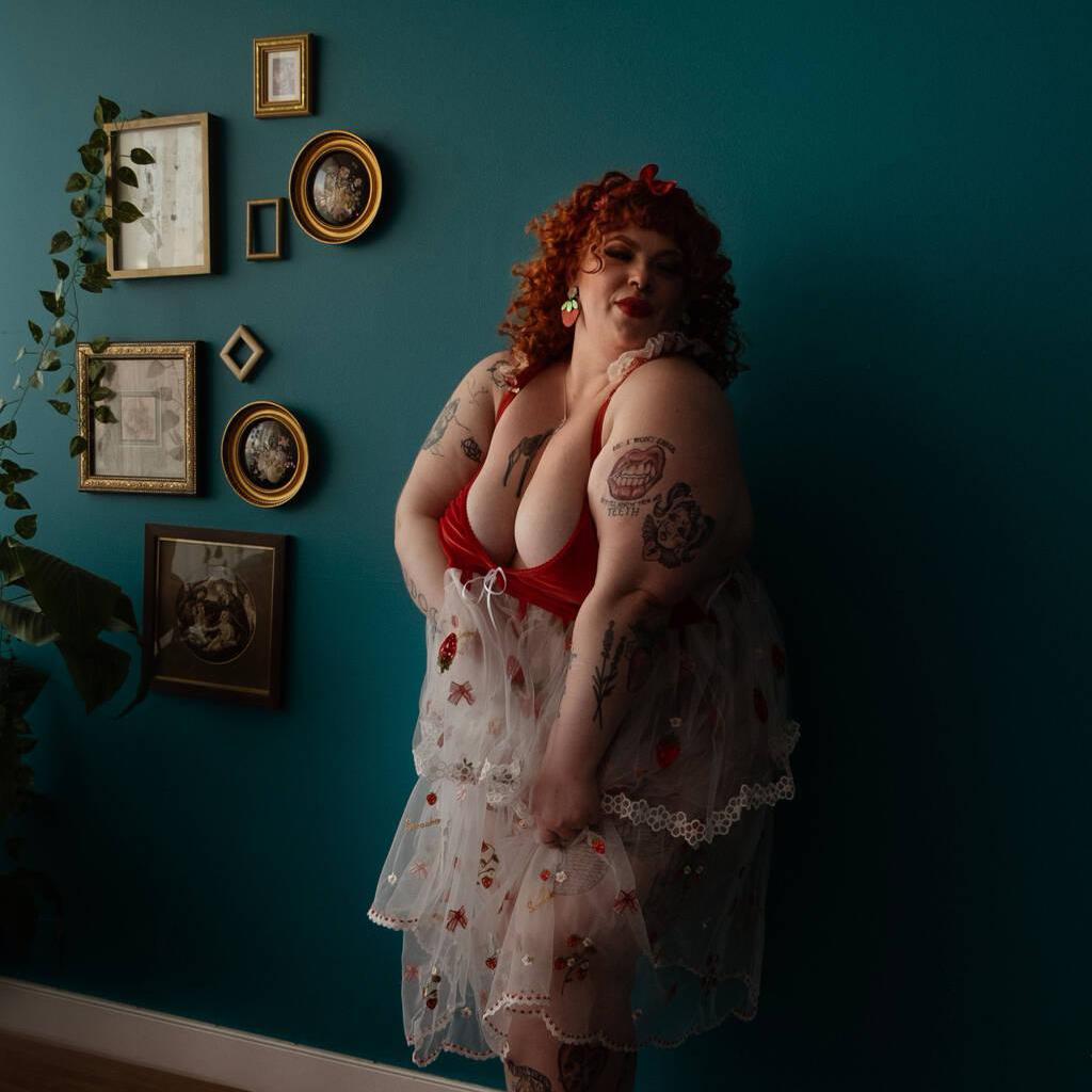 
                        Sierra
                     is Female Escorts. | Montreal | Quebec | Canada | canadatopescorts.com 