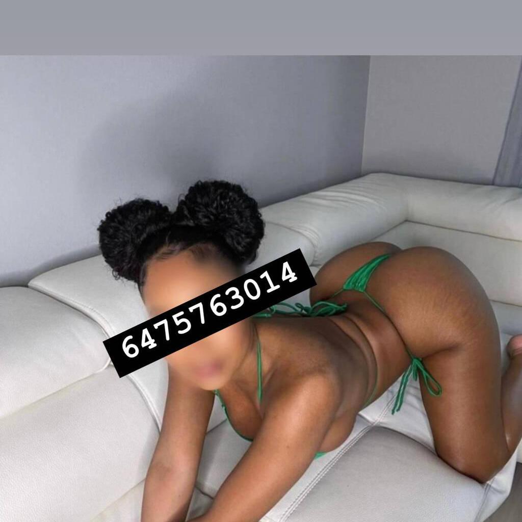 
                        Kellyy
                     is Female Escorts. | Barrie | Ontario | Canada | canadatopescorts.com 