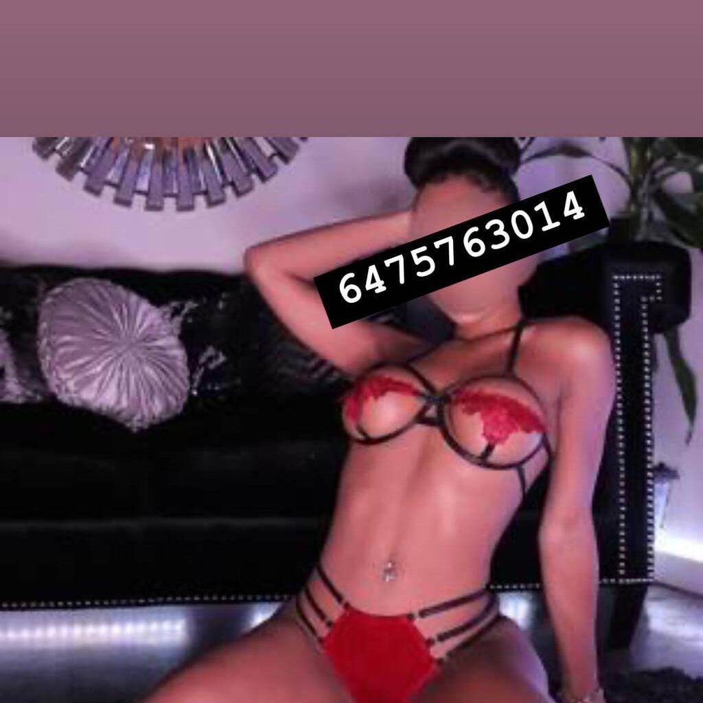 
                        Kellyy
                     is Female Escorts. | Barrie | Ontario | Canada | canadatopescorts.com 