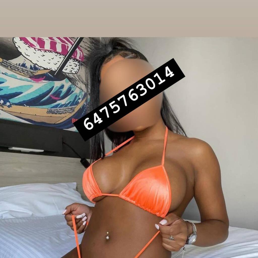 
                        Kellyy
                     is Female Escorts. | Barrie | Ontario | Canada | canadatopescorts.com 