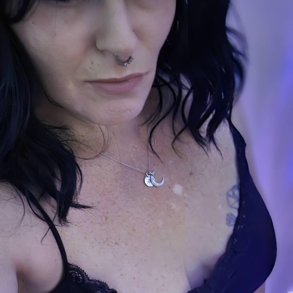 
                        Rebel
                     is Female Escorts. | Owen Sound | Ontario | Canada | canadatopescorts.com 